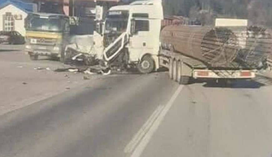 Tragična saobraćajna nesreća na magistralnom putu M-17, dvije osobe poginule