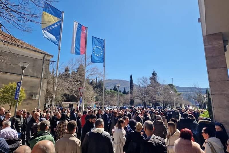 Trebinje na nogama zbog Nebojše Vukanovića, pogledajte snimak sa lica mjesta
