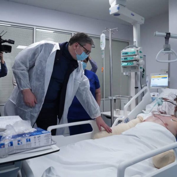 Hirurg šokiran postupkom Aleksandra Vučića, javno se odrekao kolega koje…