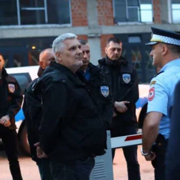 Policija RS-a spriječila SIPA-u da privede Dodika, verbalni okršaj inspektora…