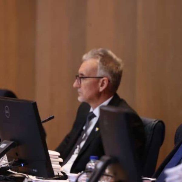 Haos u Parlamentu BiH, bruka i sramota Špirića: Osam delegata…