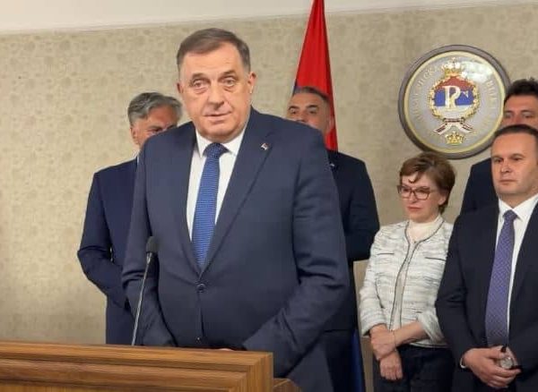 Pogledajte obraćanje Milorada Dodika nakon što je SIPA pokušala da…