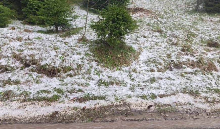 Nevrijeme praćeno ledom u dijelovima BiH, pogledajte snimak i fotografije