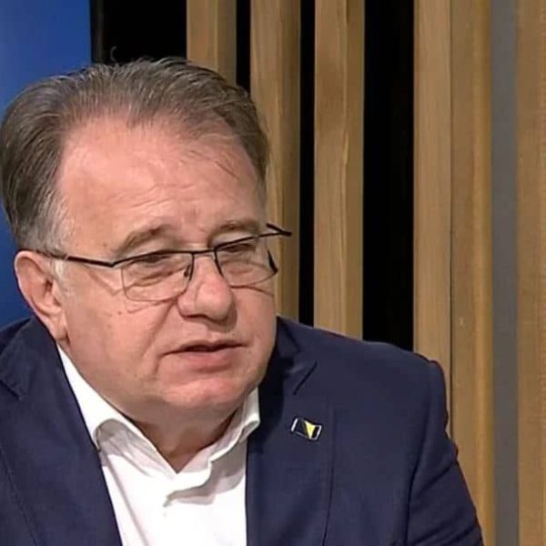Nikšić “otvorio karte”: Čovićeva saopštenja o Dodiku se ne slažu…