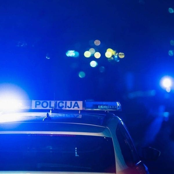 Stravičan slučaj: Muškarac se raznio bombom ispred trgovine