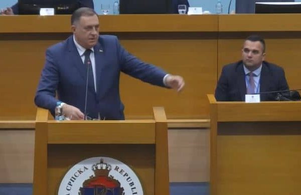 Dodik se obrušio u NSRS: “Bošnjački član Predsjedništva govori o…