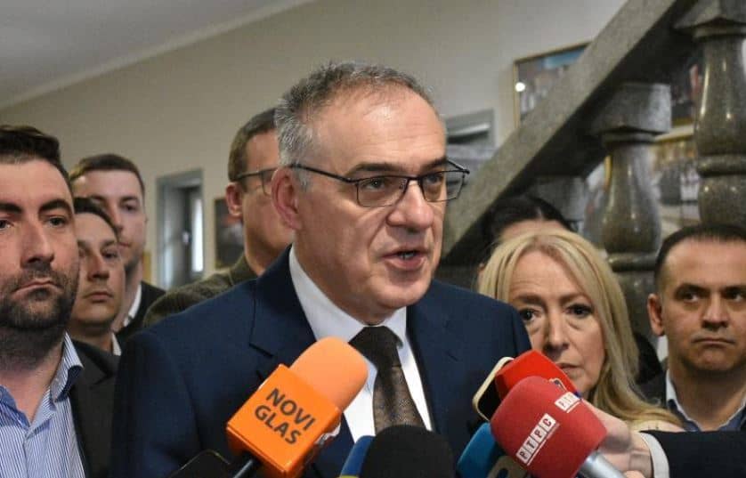 Predsjednik SDS-a Milan Miličević upozorava: “Stanje u BiH nije normalno. Bojim se da sami iz ovog kruga izaći ne možemo”