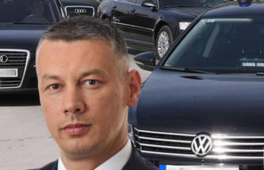 Nenad Nešić nakon puštanja iz zatvora izveo svoj poznati “performans”