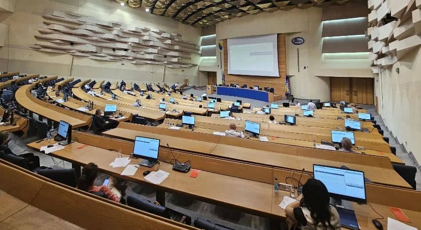 Umalo izbila tuča političara u Parlamentu BiH, reagovalo osiguranje