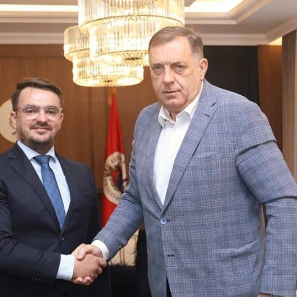 Čović nije otišao u Doboj “na noge” Dodiku, ali evo kako se sada “vadi”