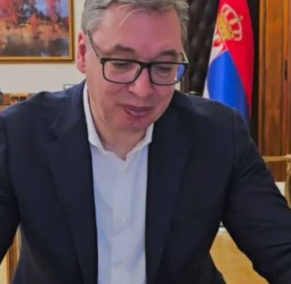 Građani su se počeli ismijavati na društvenim mrežama: Aleksandar Vučić objavio bizaran video