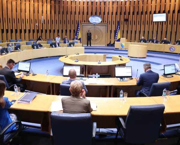 HDZ i SNSD dobili odbijenicu u Domu naroda: Osam delegata srušilo “Čavarin” zakon