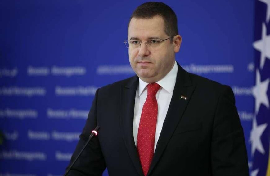 Burna rasprava u Parlamentu BiH: Kovačević tvrdi da je Klub Bošnjaka “natjeran” na dolazak