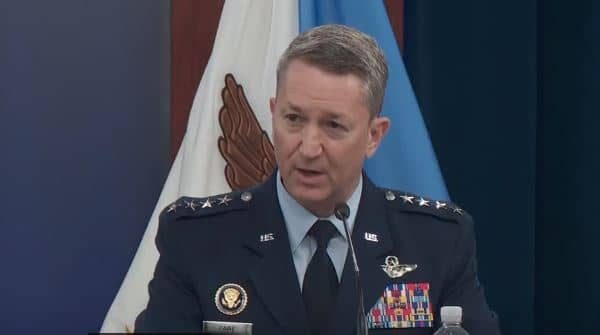 Američki general Caine o operaciji “Ponoćni čekić”: Na Iran bačeno…