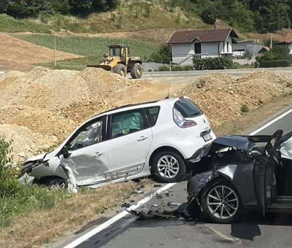 Žestoka saobraćajna nesreća, tri osobe hitno prevezene u bolnicu