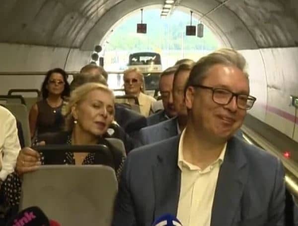 Javnost u Srbiji bijesna zbog Aleksandra Vučića, pogledajte šta je…