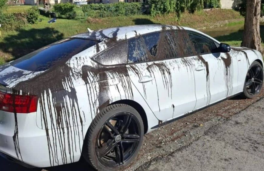 Došla iz Njemačke u rodni grad na godišnji, automobil joj uništili bojom