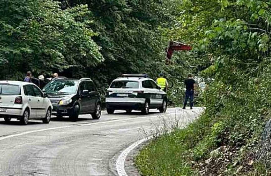 Teška saobraćajna nesreća a magistralnom putu M-18, jedna osoba poginula
