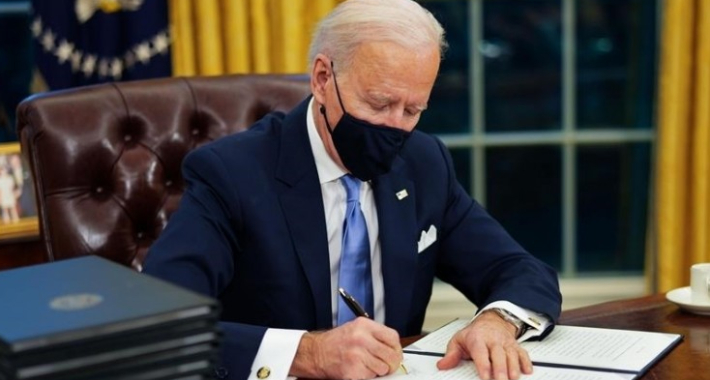 Joe Biden potpisao naredbe o ukidanju Trumpovog naslijeđa zdravstvene politike