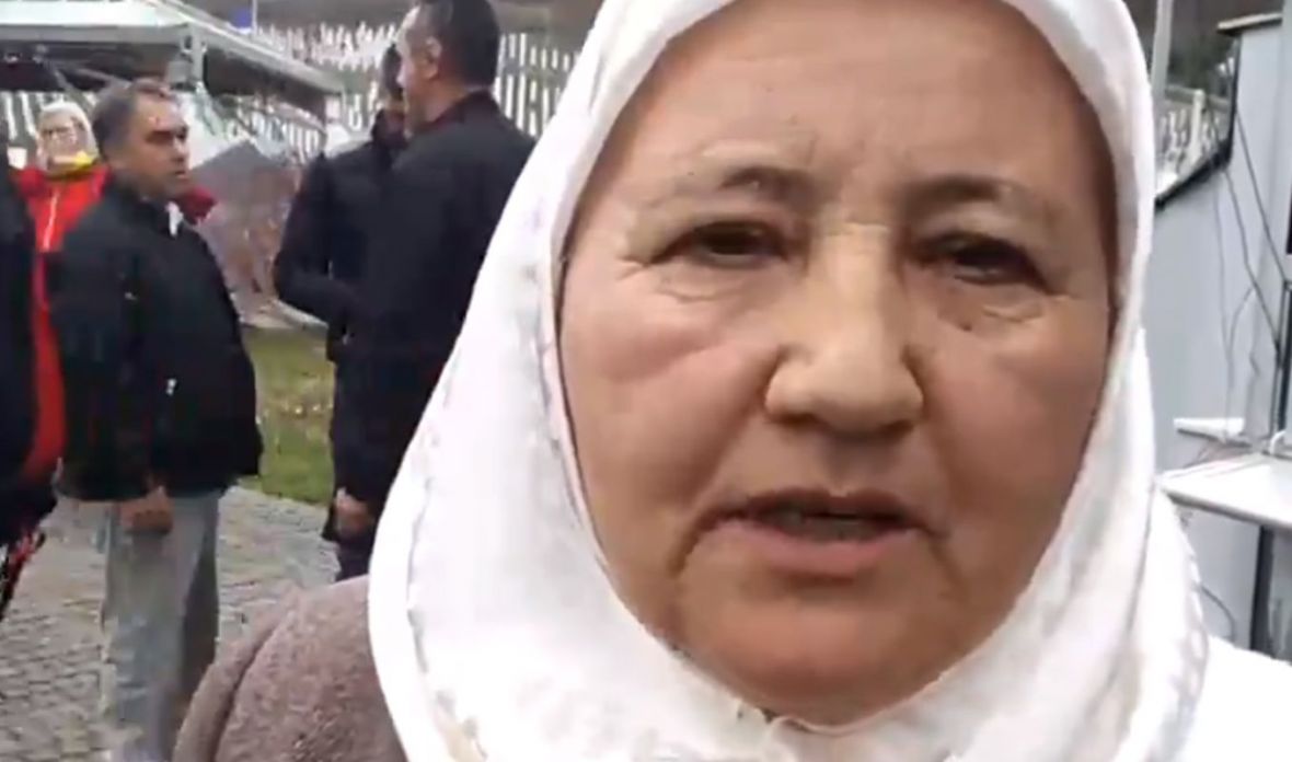 Majke Srebrenice uoči dodjele Oscara: “Naše dove su uz “Aidu” i Jasmilu Žbanić!”