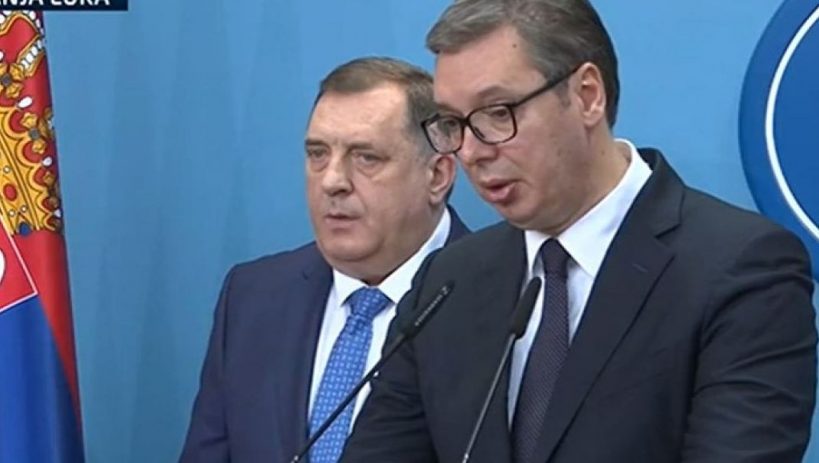 Penzioneri psovali i bježali od Aleksandra Vučića: “Prevara, rekli su da idemo na ekskurziju”