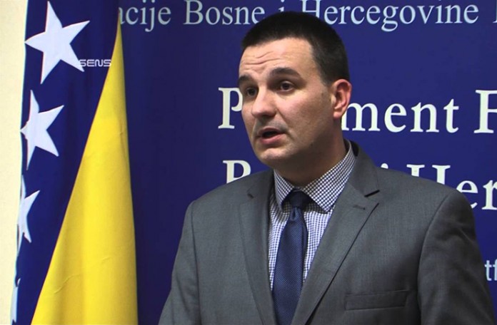 Vrlo zabrinjavajuća situacija, Aner Žuljević upozorava: “Plate 61 posto radnika u Federaciji BiH ne mogu pokriti ni pola potrošačke korpe”