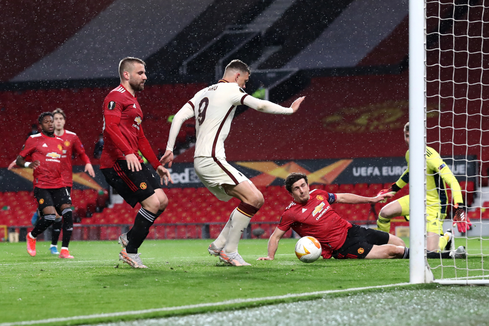 Edin Džeko uspio ono što do sada nikome nije pošlo za rukom na Old Traffordu!