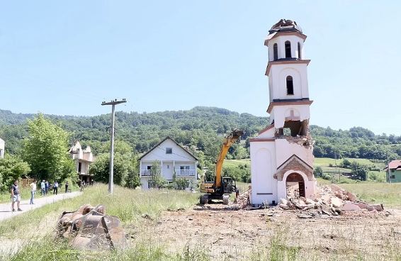 U svjetskim medijima odjeknula vijest o uklanjanju crkve iz dvorišta Fate Orlović
