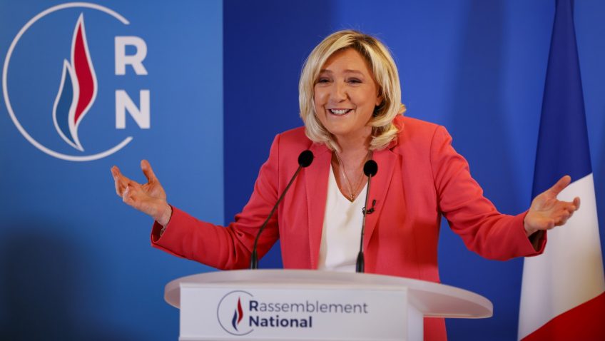 Marine Le Pen traži zabranu hidžaba u Francuskoj!