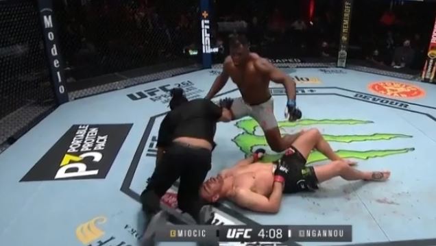 Kako je brutalno nokautiran UFC šampion iz Hrvatske Stipe Miočić: Ngannou je novi prvak!