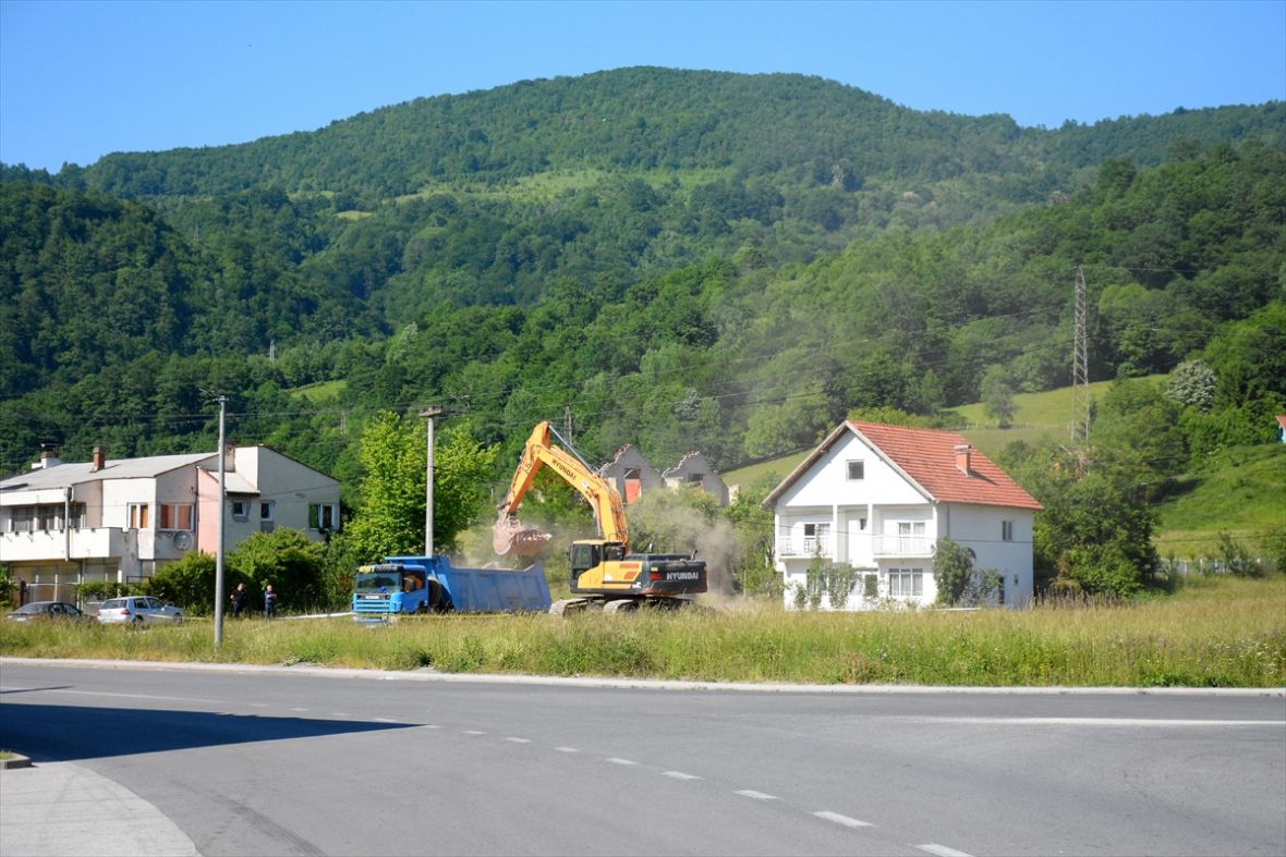 Pogledajte kako sada izgleda avlija nane Fate Orlović nakon uklanjanja crkve