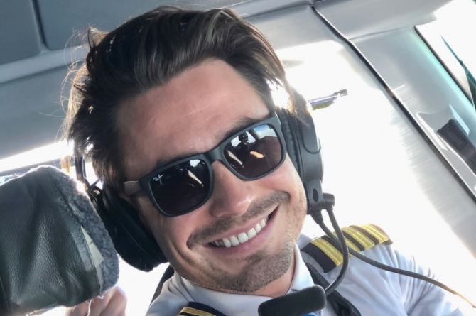 Pilot Emir Jabandžić upravlja Boingom 737 i leti po svjetskim destinacijama: “Tešanj je moja čaršija!”