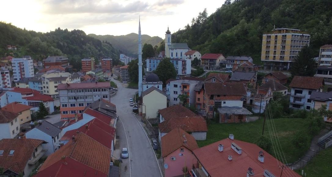 Oglasili se iz koalicije “Moja adresa: Srebrenica”: “Upozoravamo sve na težak položaj Bošnjaka, mi nećemo odustati i neće nas razjediniti u našoj nakani!”