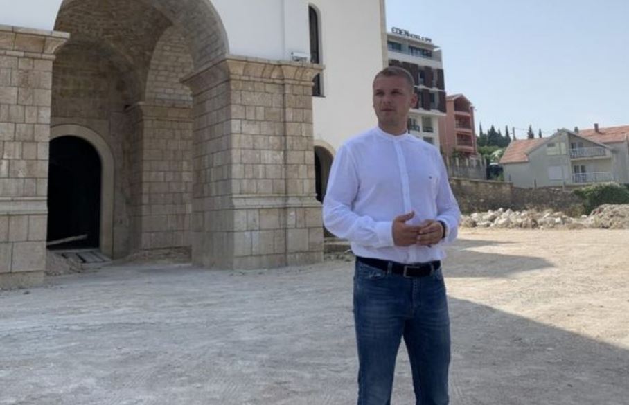 Draško Stanivuković stigao u Mostar pa poručio: Ne volim zabrane, možda se ipak spustim do Starog mosta